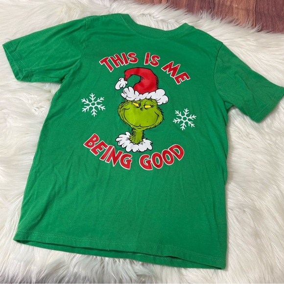 Other - The Grinch Graphic Holiday Short Sleeve Shirt - Kids Size M (8)
